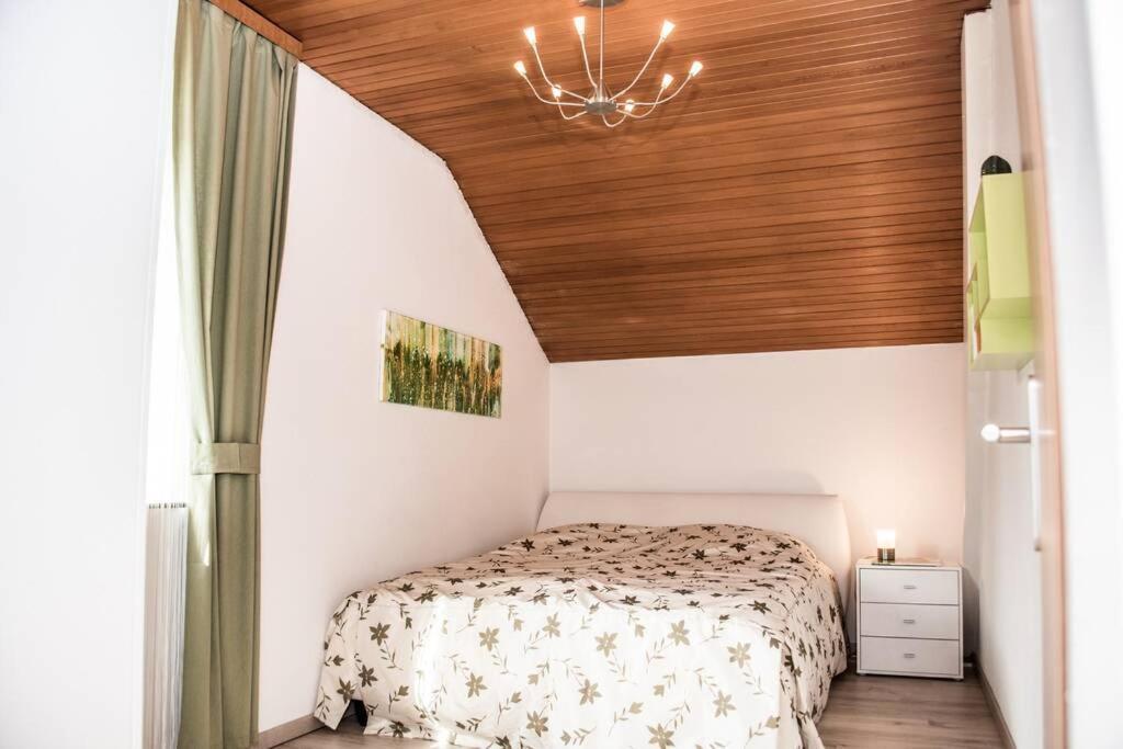 Apartment Pouringraz Fuer Kunst- Und Tennisliebhaber Eksteriør bilde